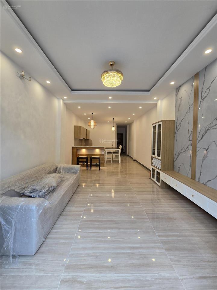 Mặt tiền đường 12m, diện tích 80m2