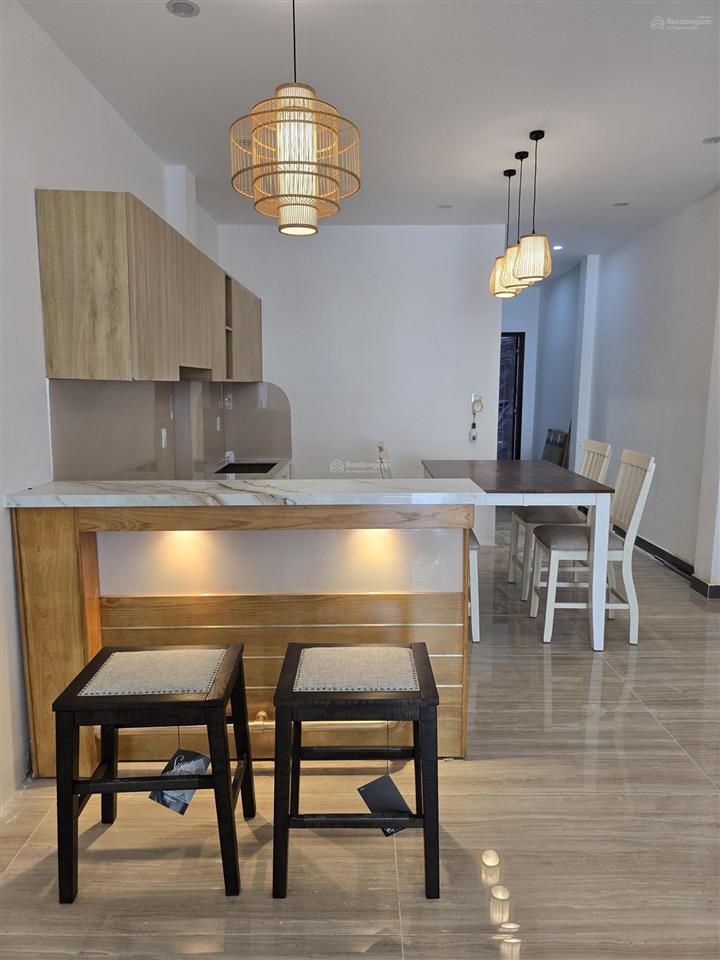 Mặt tiền đường 12m, diện tích 80m2