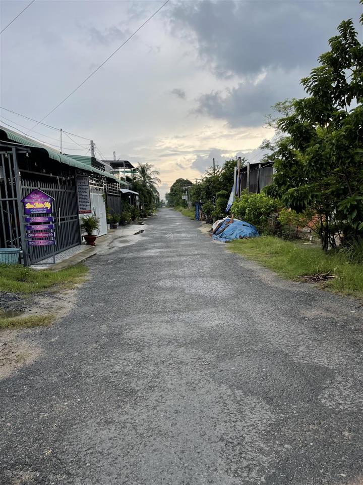 Bán đất lô góc 2 mặt tiền 1 sẹc đường nguyễn văn linh, giá 900 tr