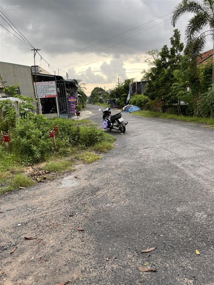 Bán đất lô góc 2 mặt tiền 1 sẹc đường nguyễn văn linh, giá 900 tr