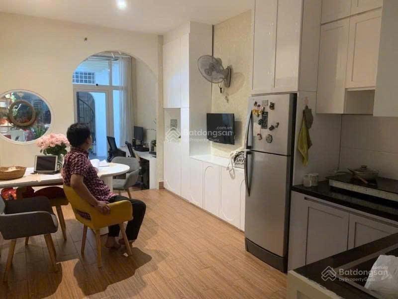 Bán nhà 2 tầng hẻm xe hơi ngang 3,5 x 20 ngay siêu thị vincom phan văn trị giá  7 tỷ 85 tr .