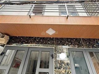Nhà mới xây gần trường học lý tự trong đường lê đức thọ giá  3 tỷ 3 thương lượng.