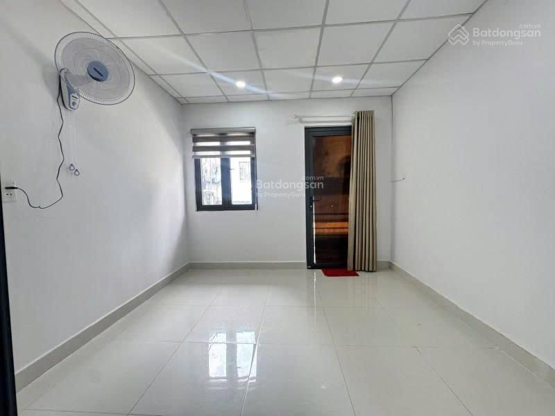 Nhà mới xây gần trường học lý tự trong đường lê đức thọ giá  3 tỷ 3 thương lượng.