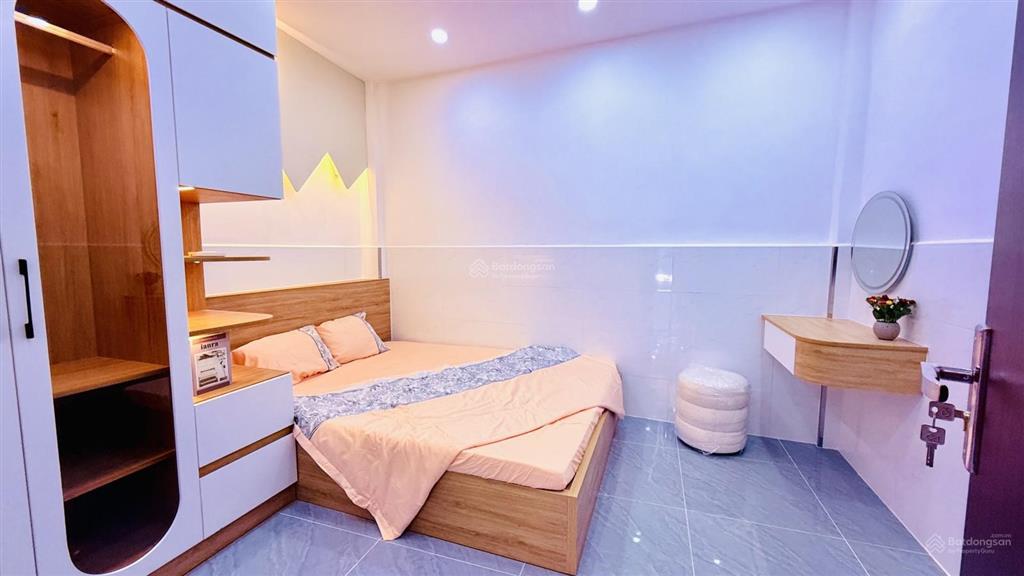 Nhà đẹp quang trung gần nguyễn kiệm full nội thất dt  3,7m x 15m  chỉ 5,95 tỷ .