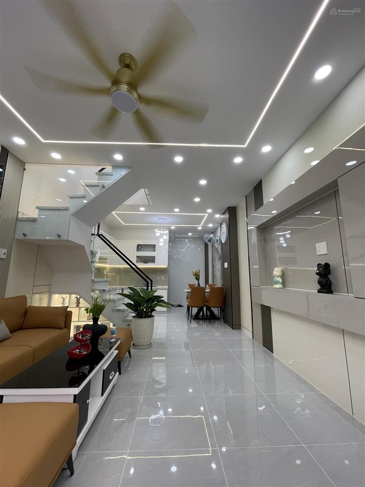 Nhà đẹp full nội thất ngay công viên làng hoa đường nguyễn văn khối gò vấp
