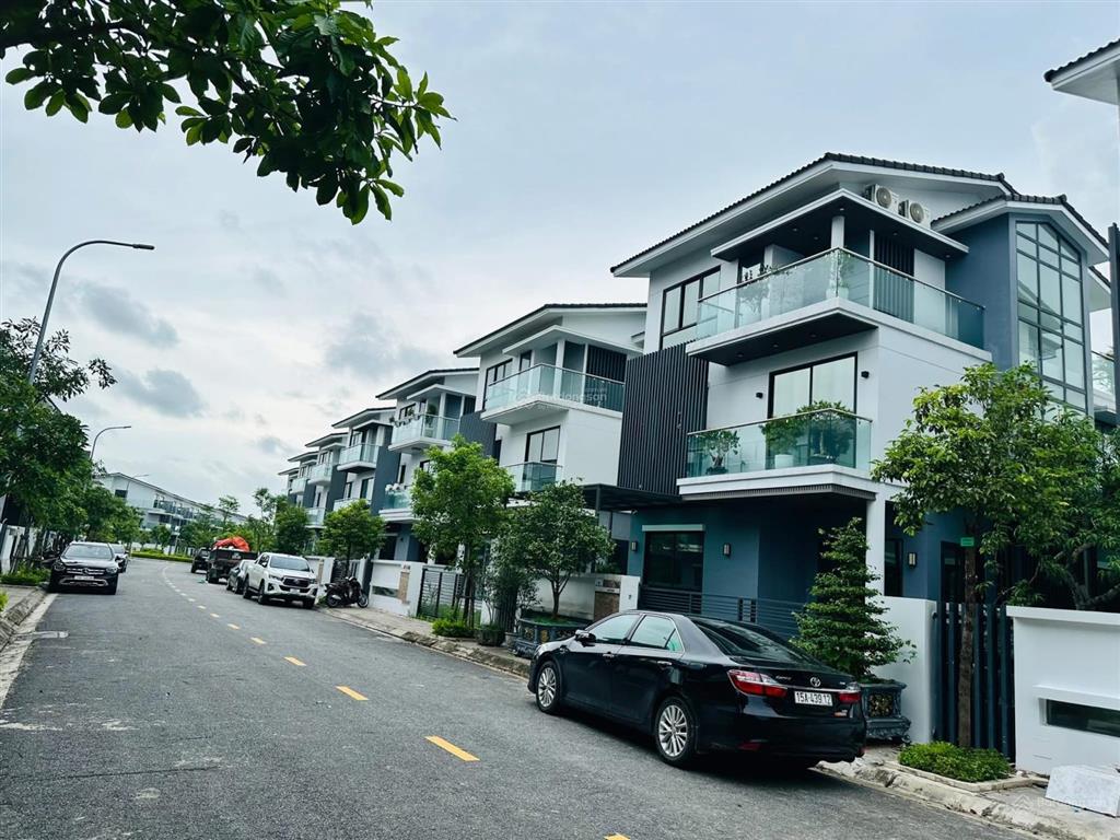 Biệt thự đơn lập beomes 16 tỷ. giá đã bao gồm thuế phí sổ hồng trao tay