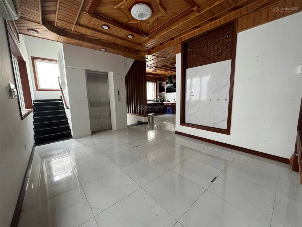 Cho thuê biệt thự kdc sadeco phước kiển a  phù hợp vừa ở vừa làm văn phòng công ty