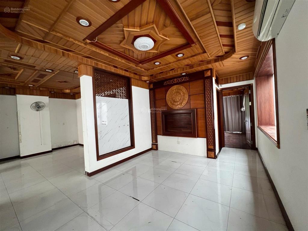 Cho thuê biệt thự kdc sadeco phước kiển a  phù hợp vừa ở vừa làm văn phòng công ty