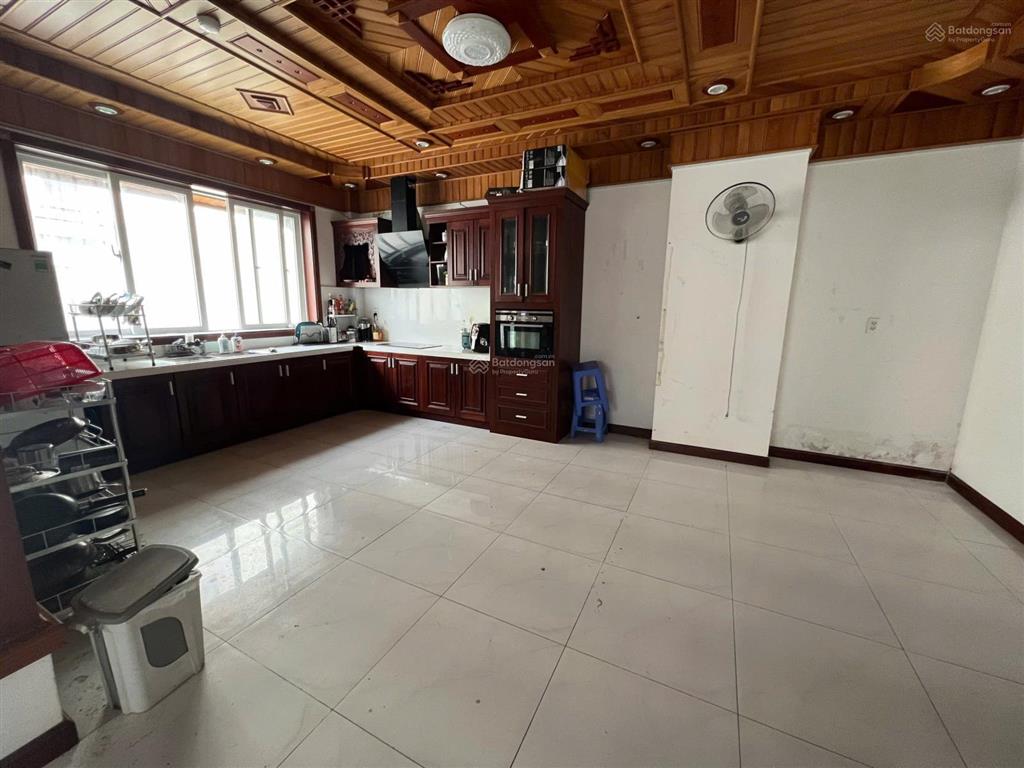 Cho thuê biệt thự kdc sadeco phước kiển a  phù hợp vừa ở vừa làm văn phòng công ty