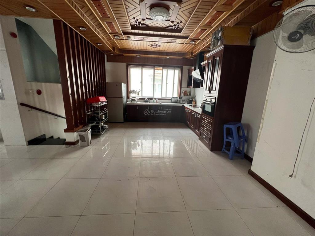 Cho thuê biệt thự kdc sadeco phước kiển a  phù hợp vừa ở vừa làm văn phòng công ty