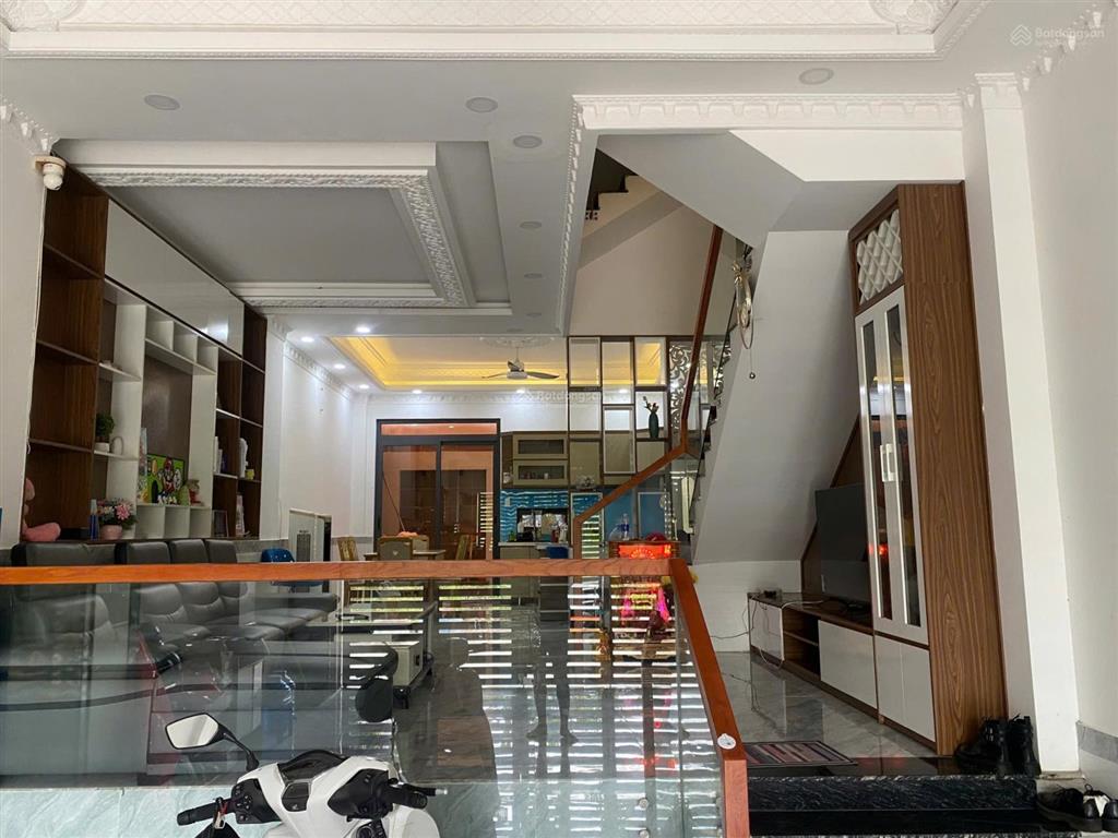Cho thuê nhà nguyên căn khu dân cư đào sư tích  phước kiển, nhà bè.