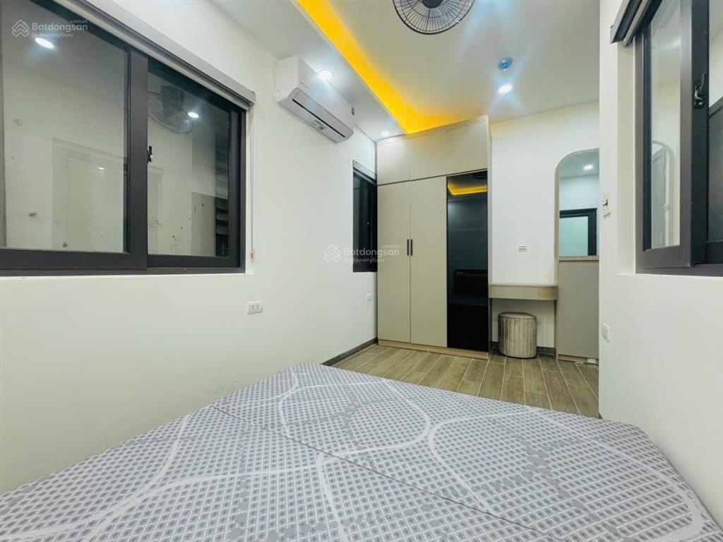 Bán chdv mặt phố la thành giảng võ 7t 90m2 mt 8.5m 15p full đồ dòng tiền sẵn 25 tỷ