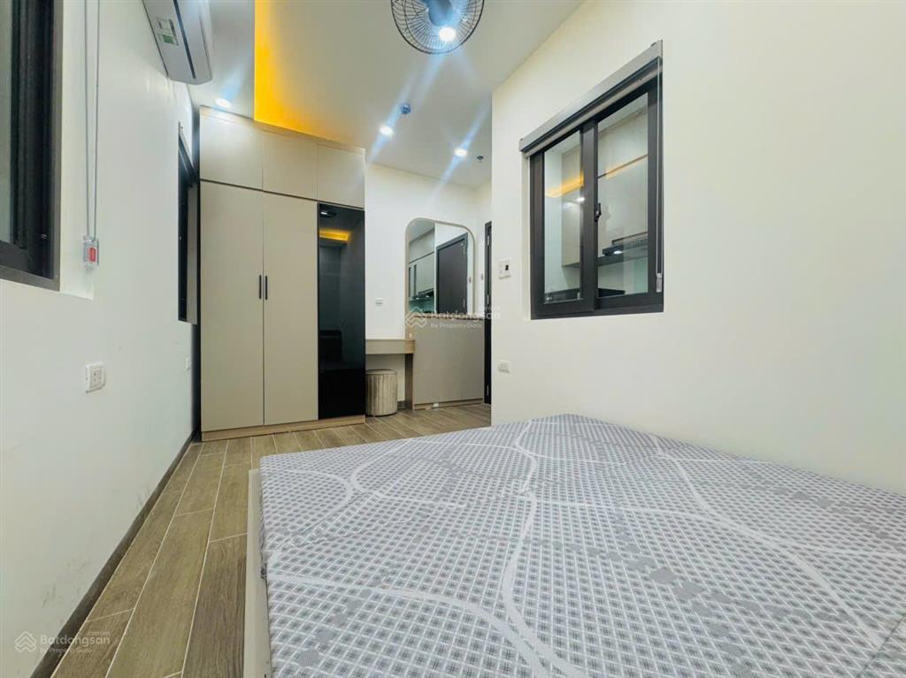 Cho thuê phòng chdv la thành giảng võ 20m2 ban công máy giặt riêng full đồ 5tr5/th
