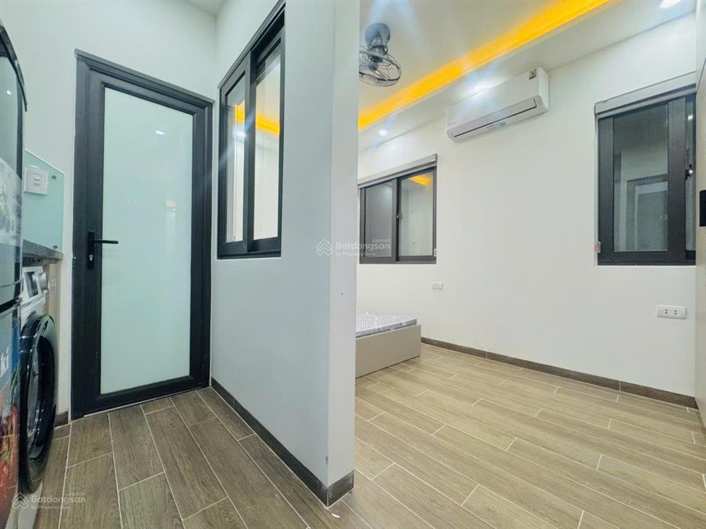 Cho thuê phòng chdv la thành giảng võ 20m2 ban công máy giặt riêng full đồ 5tr5/th