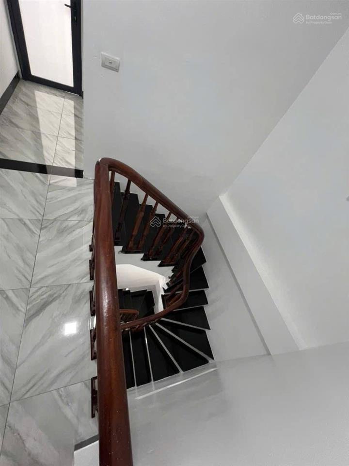 Phú vinh 32m  5 tầng  ô tô đỗ cửa, 4 ngủ full nội thất