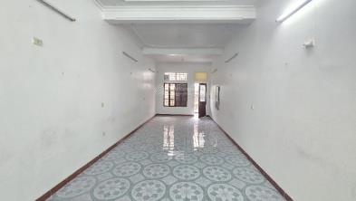 Bán nhà mặt phố ngô gia khảm, 31 tỷ, 69m2, giá cực chất, phường ngọc lâm, quận long biên