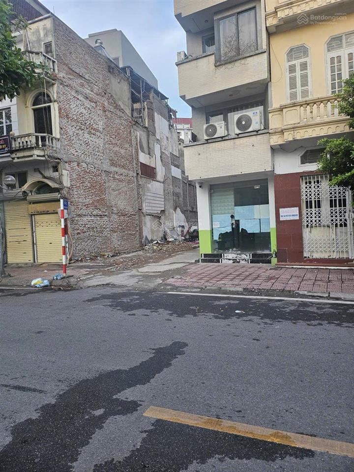 Bán nhà mặt phố ngô gia khảm, 31 tỷ, 69m2, giá cực chất, phường ngọc lâm, quận long biên