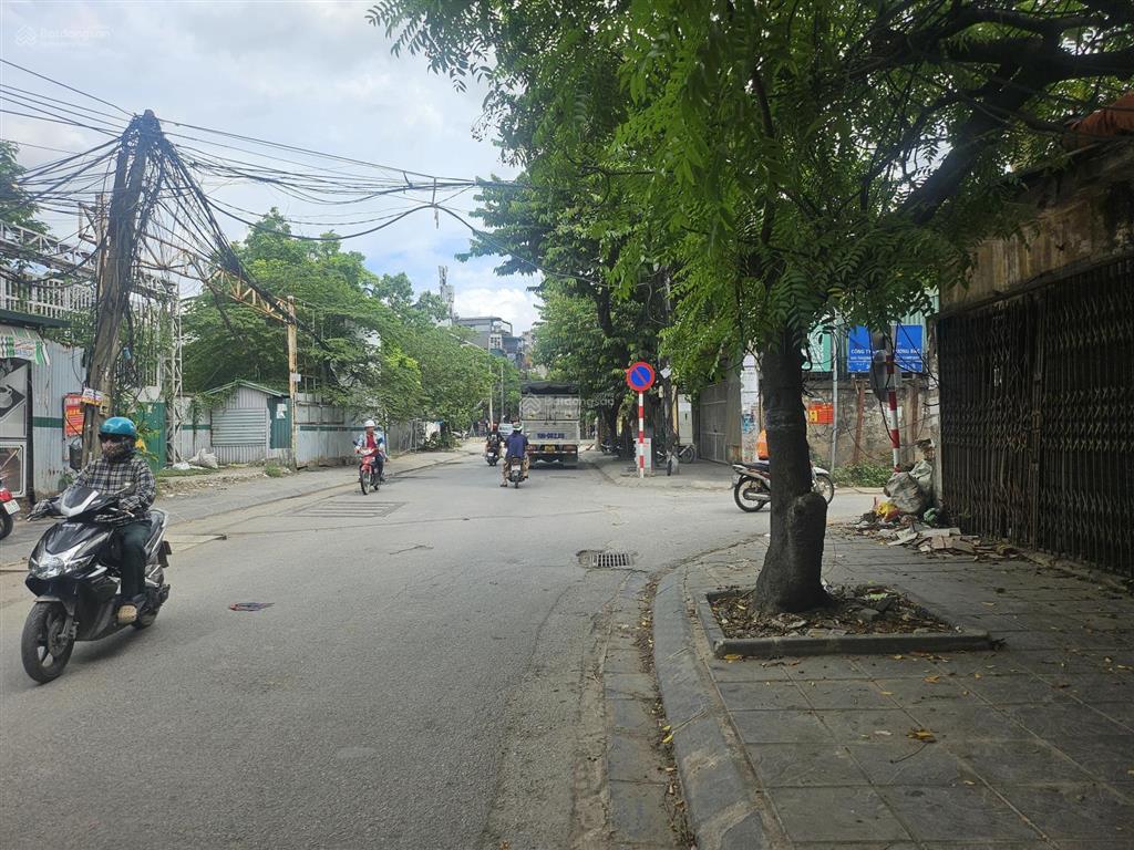 Bán nhà mặt phố tại đường ngô gia khảm, 23 tỷ, 45m2, hàng hiếm tại phường ngọc lâm, quận long biên