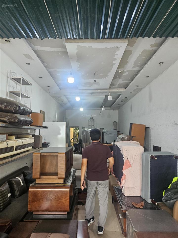 Bán nhà mặt phố tại đường ngô gia khảm, 23 tỷ, 45m2, hàng hiếm tại phường ngọc lâm, quận long biên