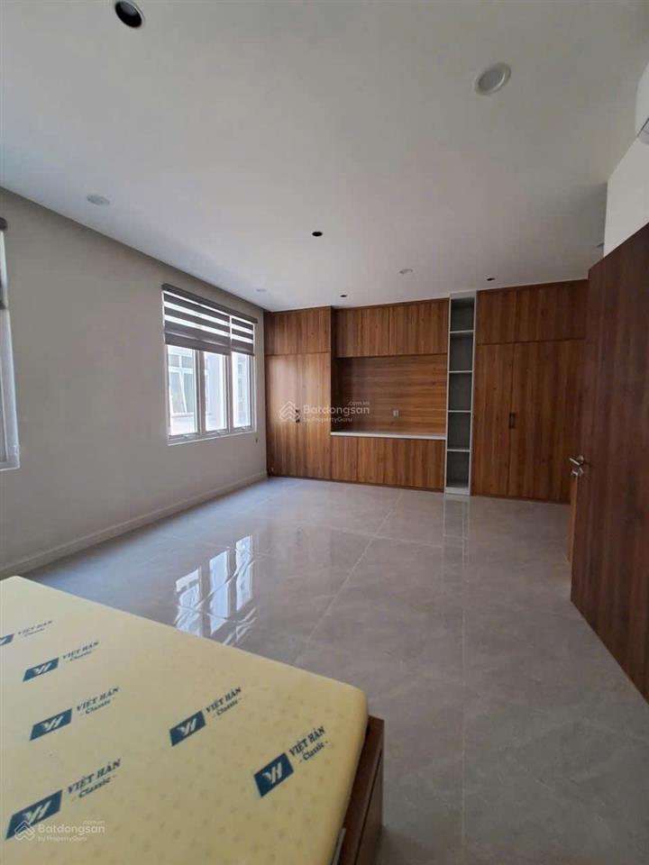 Cho thuê biệt thự cao cấp quận 7, 4pn hầm trệt 2 lầu, full nt cao cấp, ở ngay 65 triệu/ tháng