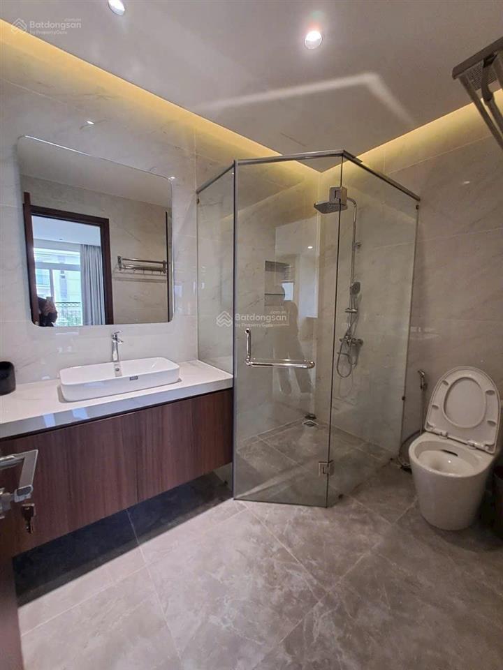 Cho thuê biệt thự cao cấp quận 7, 4pn hầm trệt 2 lầu, full nt cao cấp, ở ngay 65 triệu/ tháng