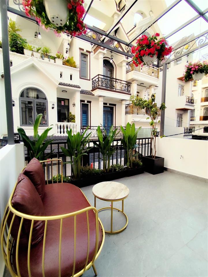 Cho thuê nhà gần bốn xã full nội thất