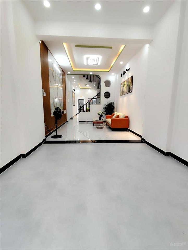 Cho thuê nhà gần bốn xã full nội thất