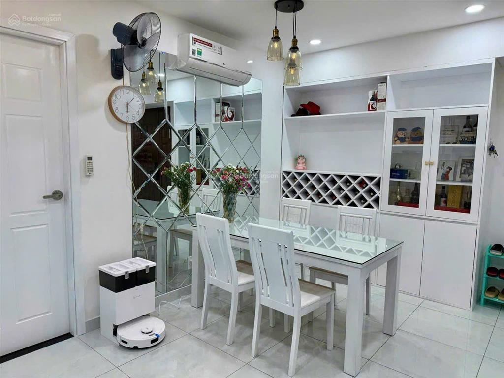Cần bán căn hộ có sổ cosmo city  2pn chỉ hơn 5 tỷ