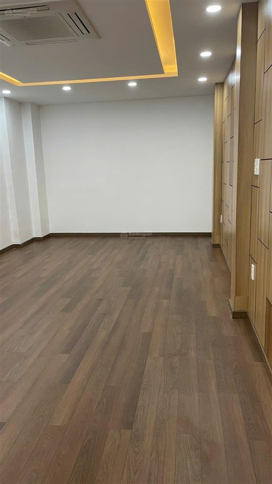 Siêu phẩm giá tốt đường hoa lan ngay vòng xoay phan xích long  4 tầng  hđt 62tr  giá 21 tỷ