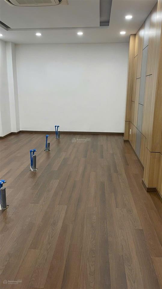 Siêu phẩm giá tốt đường hoa lan ngay vòng xoay phan xích long  4 tầng  hđt 62tr  giá 21 tỷ