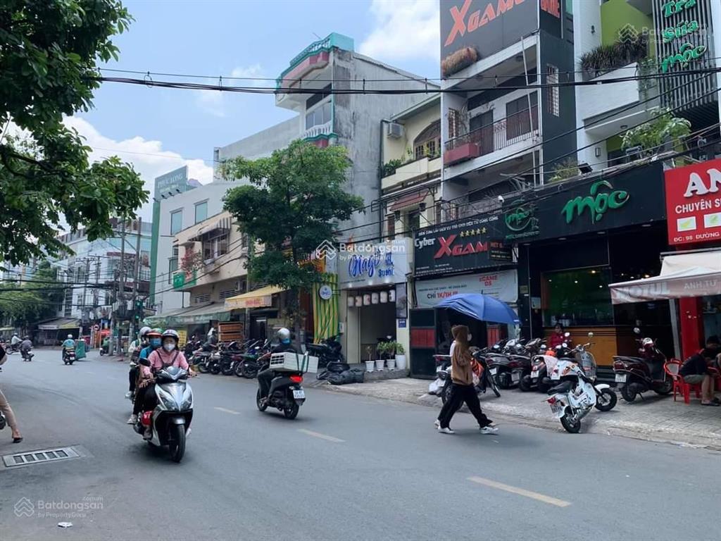 Góc 2 mặt tiền nguyễn cửu vân p. 17 quận bình thạnh. dt 9x20m  5 tầng  hđt 135tr/th. giá 52 tỷ