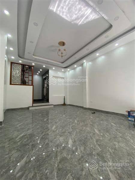 Bán nhà an dương vương, 8,2 tỷ, 38,2 m2, giá ưu đãi, 5 tầng, ô tô tránh.