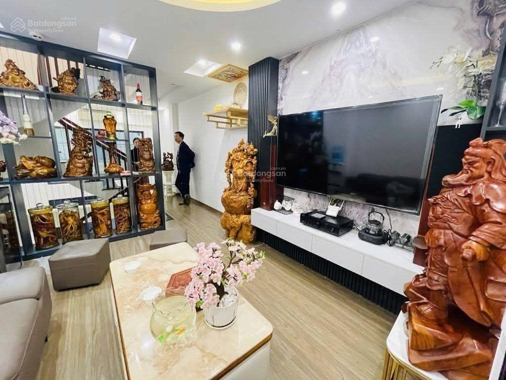 Bán nhà an dương vương, 7,85 tỷ, 45,9m2, chính chủ, ô tô đỗ cổng.