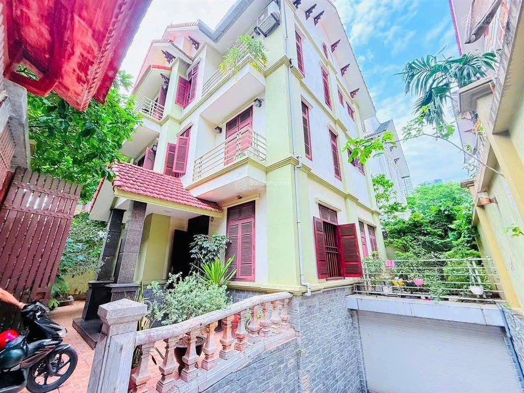 Nhà đông ngạc kẻ vẽ, 34 tỷ, 251m2, chính chủ, lô góc, ô tô tránh kinh doanh.