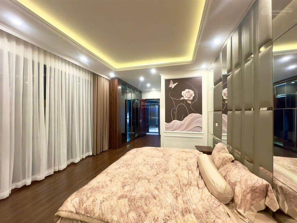 Bán nhà 4 tầng, 33m2, thụy phương, đông ngạc, 5,5 tỷ, ô tô tránh kinh doanh.