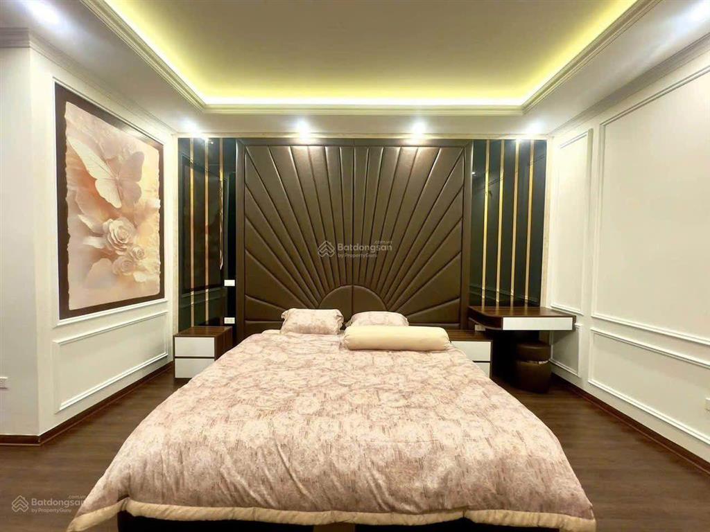 Bán nhà 4 tầng, 33m2, thụy phương, đông ngạc, 5,5 tỷ, ô tô tránh kinh doanh.