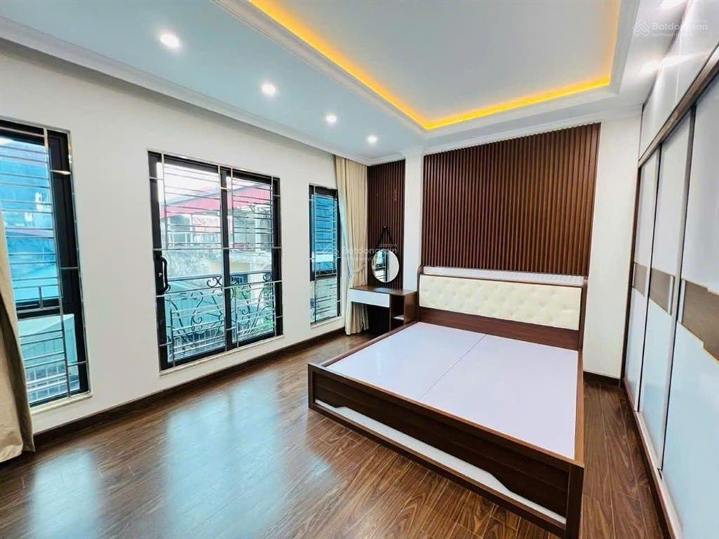 Bán nhà đông ngạc, 14,9 tỷ, 61,1m2, giá ưu đãi, ô tô tránh kinh doanh, tháng máy.