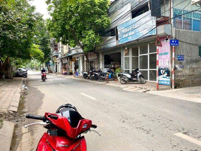 Bán gấp nhà 4 tầng ở đông thắng, đông ngạc, 8,6 tỷ, 42,2m2 giá siêu hời, ô tô tránh, kinh doanh