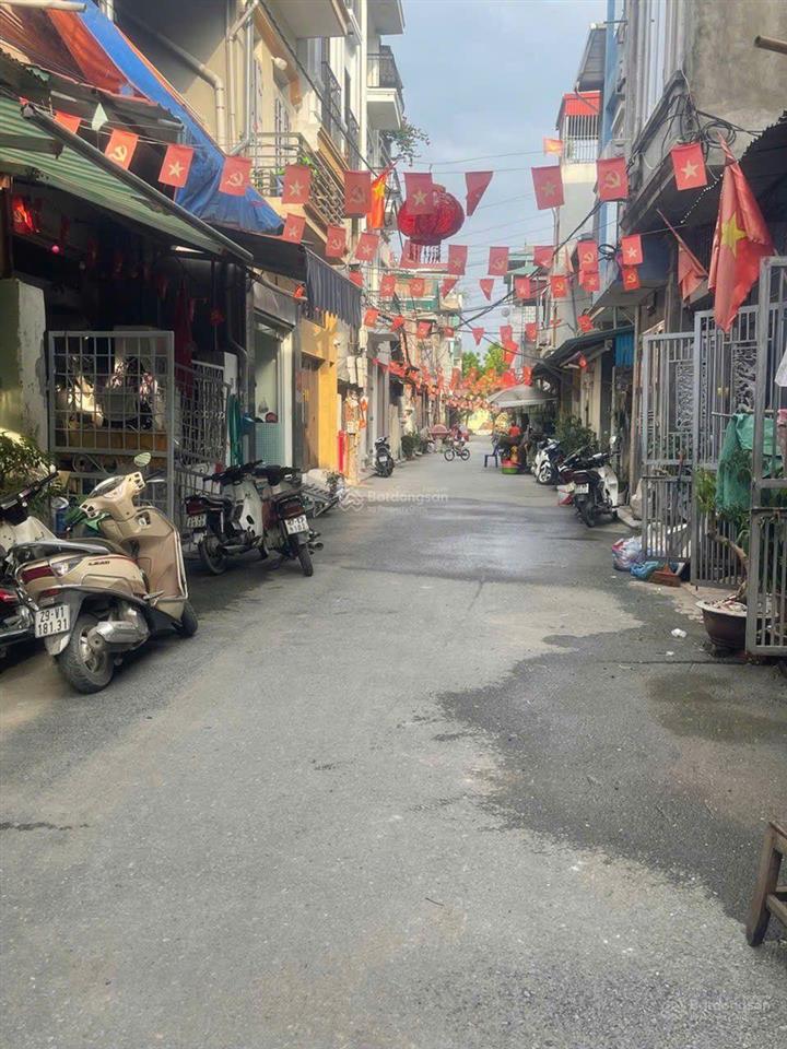 Bán nhà 41,9m2 tại thụy phương, giá tốt 6,9 tỷ, ô tô tránh kinh doanh