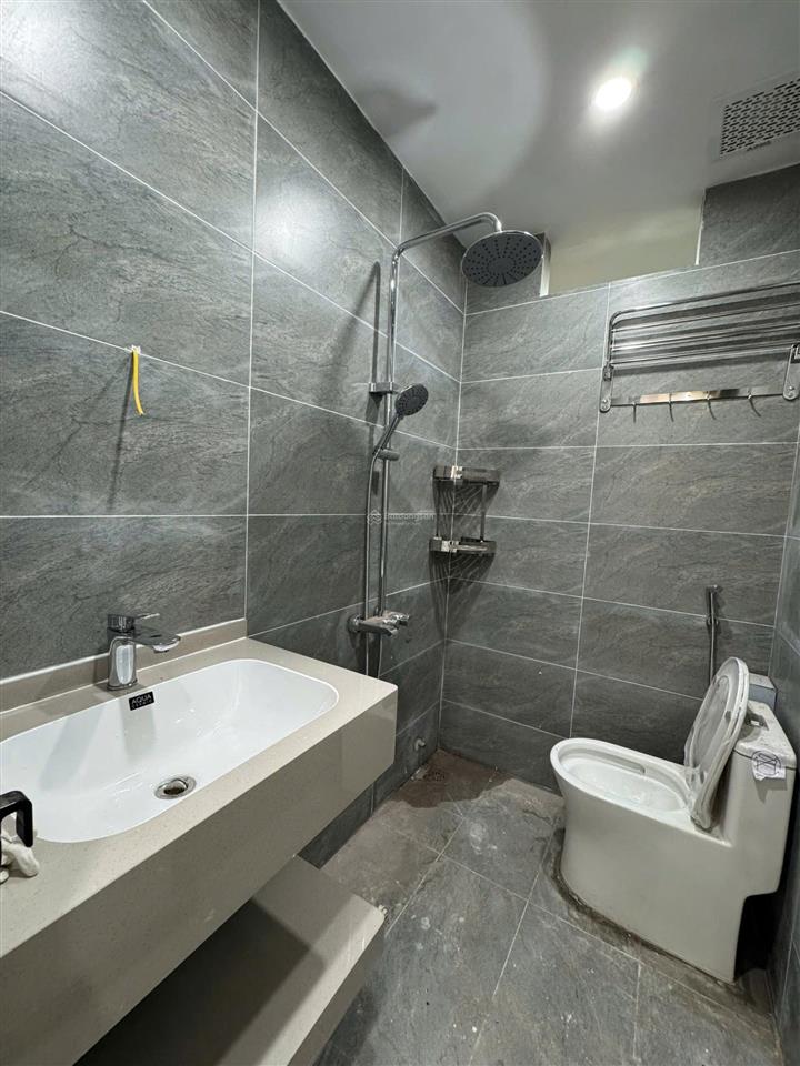 Chung cư n02trần quý kiên tầng đẹp giá 6,6 tỷ 3phòng ngủ, 2 wc diện tích 63m2 sẵn sổ gd ngay !!!