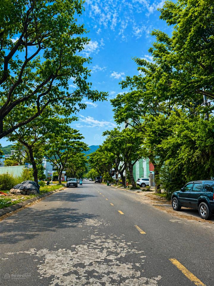 Chào bán cặp đất đường 10m5 vũ ngọc nhạ sát biển công viên đại dương vị trí đẹp
