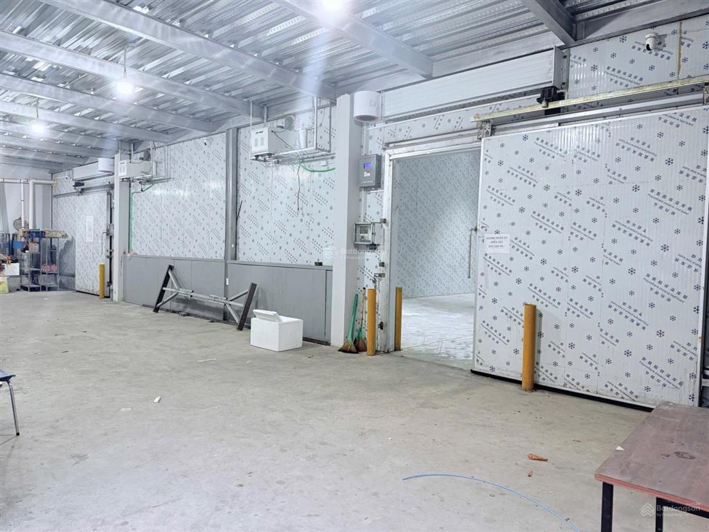 Chính chủ bán kho lạnh công nghệ cao tại long biên, 400 m2, xe container tránh