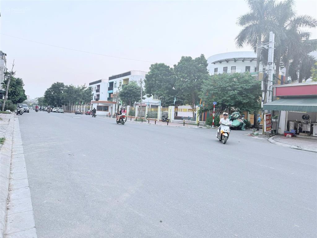 Chính chủ bán kho lạnh công nghệ cao tại long biên, 400 m2, xe container tránh