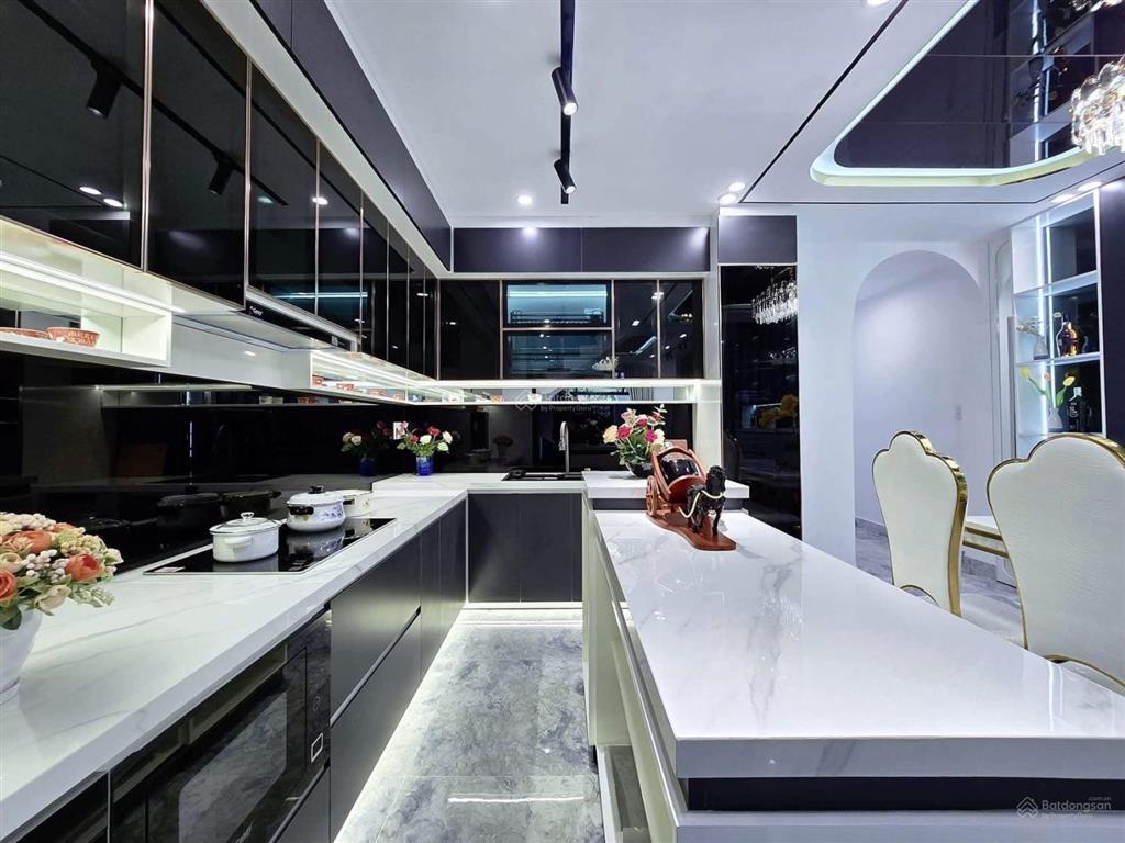 Bán nhà 7 tầng mới phố ngô gia tự, long biên, hà nội. diện tích 90m. giá hơn 20 tỷ