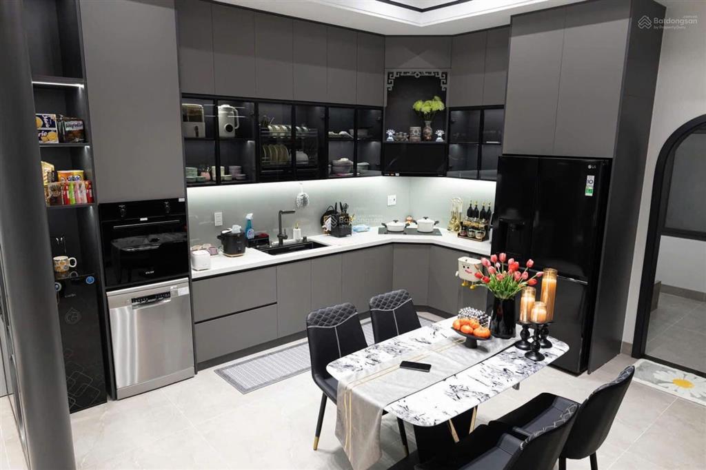 Bán nhà 7 tầng mới phố ngô gia tự, long biên, hà nội. diện tích 90m. giá hơn 20 tỷ