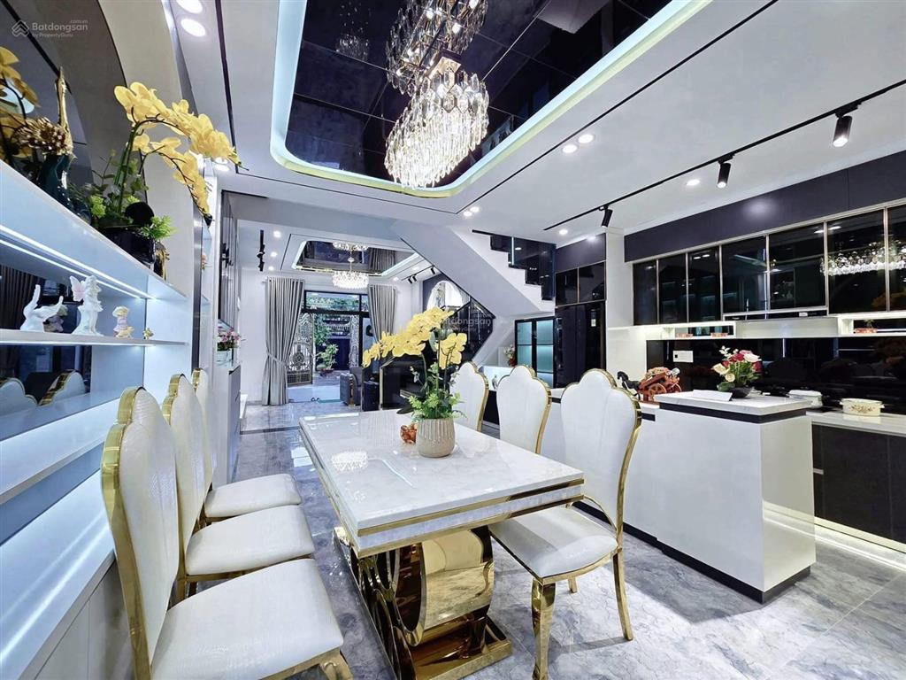 Bán nhà 7 tầng mới phố ngô gia tự, long biên, hà nội. diện tích 90m. giá hơn 20 tỷ