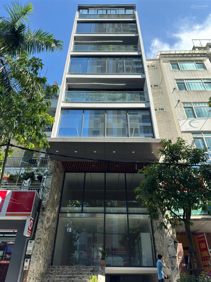 Tòa building 8 tầng mp tuệ tĩnh thông sàn, 190m2 x 8 t x mt 7m giá 165 tỷ. dt 350tr/tháng hiếm