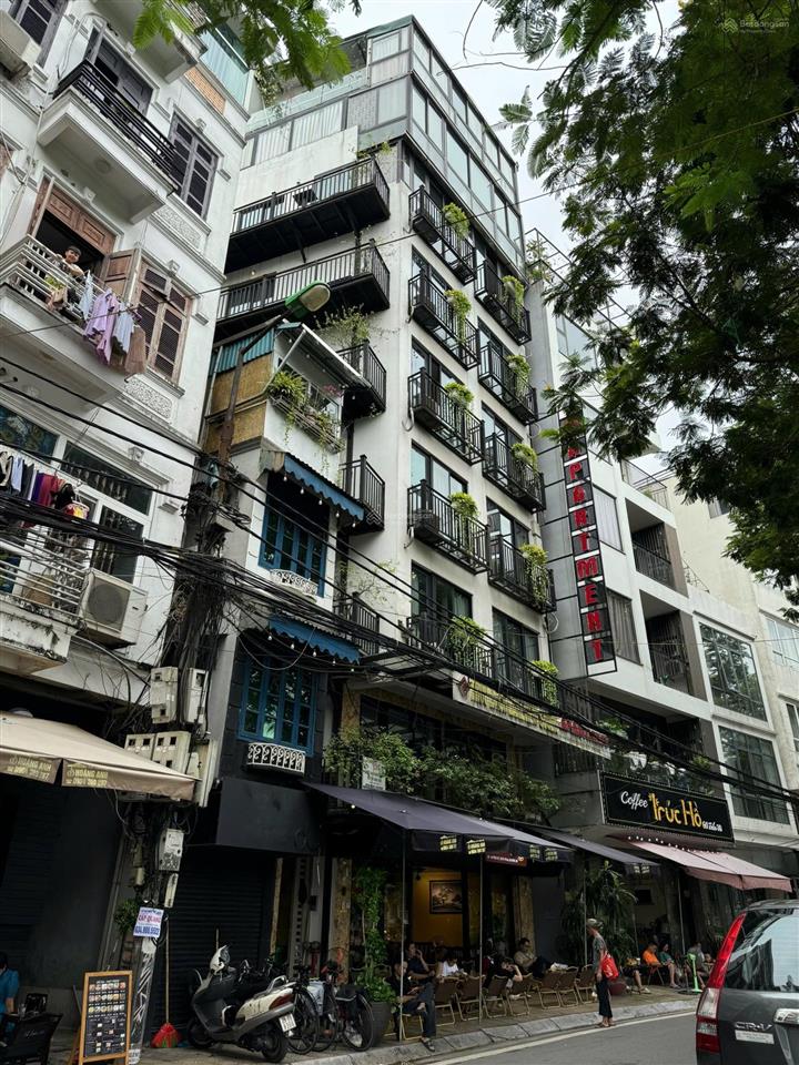 Khách sạn mp trích sài, view trọn hồ tây, dt ~600tr/th. 10 tầng bề thế mặt hồ tây, lô xẻ khe, hiếm
