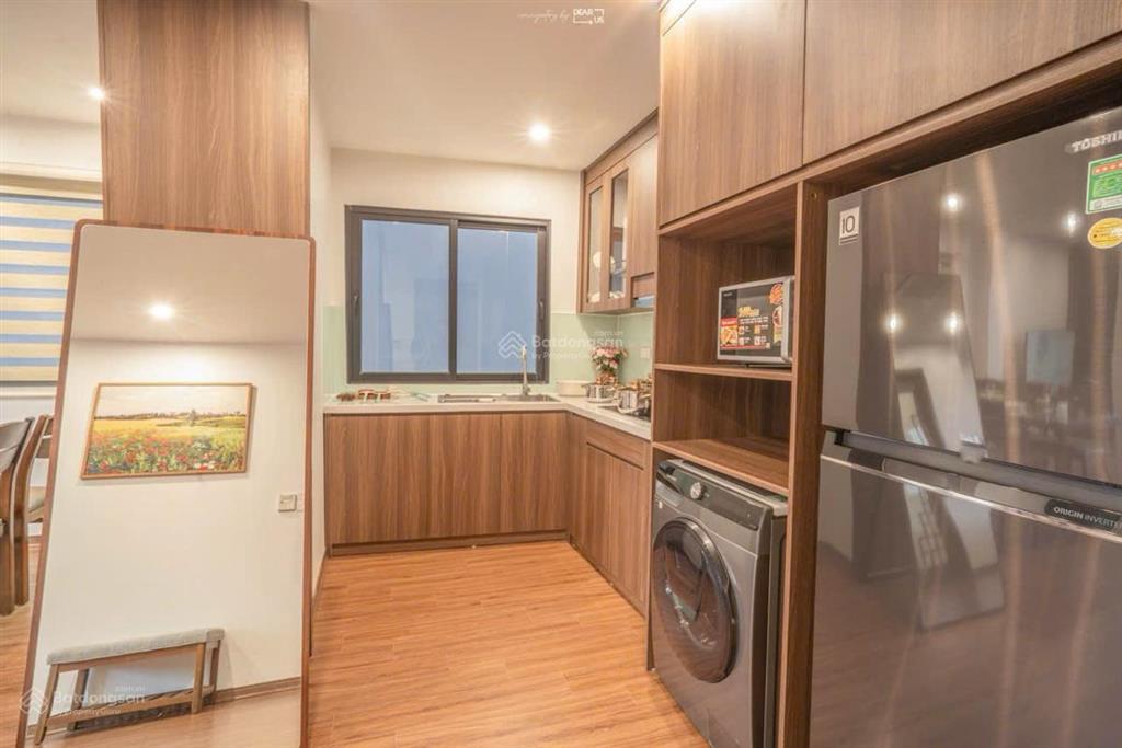 Toà apartment mặt hồ tây, lô góc, vỉa hè. 130m2 x 8t x mt 6,5m giá 99 tỷ. dt 200tr/th, cực hiếm