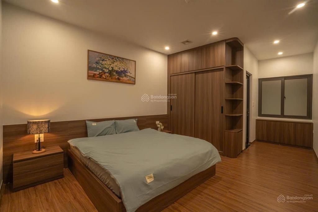 Toà apartment mặt hồ tây, lô góc, vỉa hè. 130m2 x 8t x mt 6,5m giá 99 tỷ. dt 200tr/th, cực hiếm